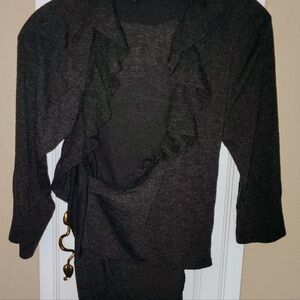 Women's Black B-Wear Long Sleeve Shirt. Very Nice Condition. Pre Owned.